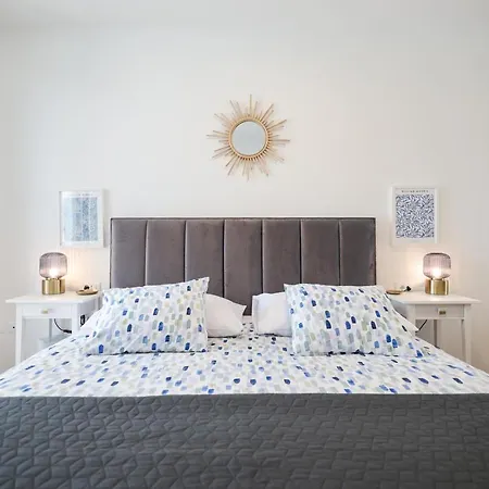 Brand New Close To Beach!+free Parking * زادار